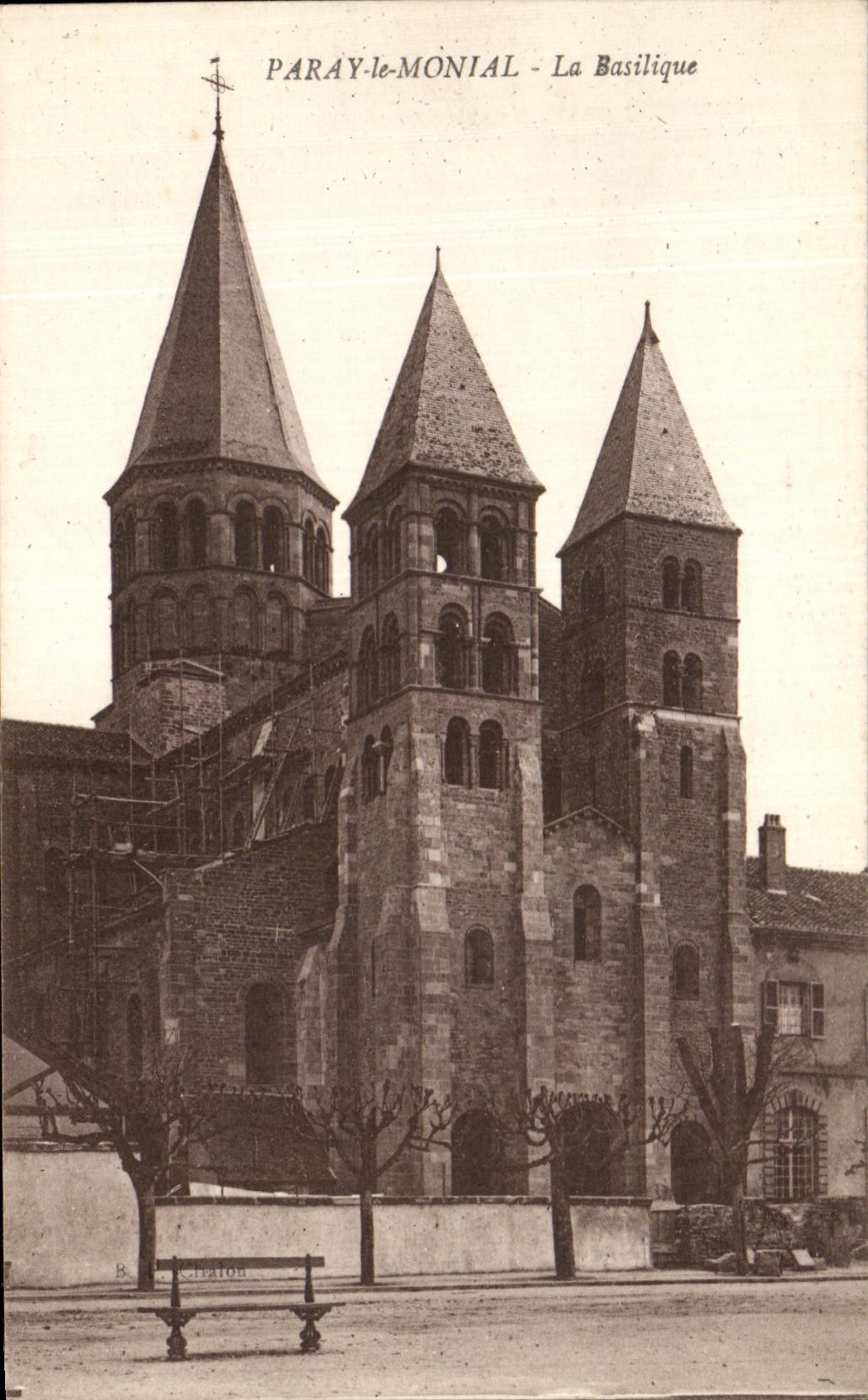 CPA Paray Interior Monial the Basilica