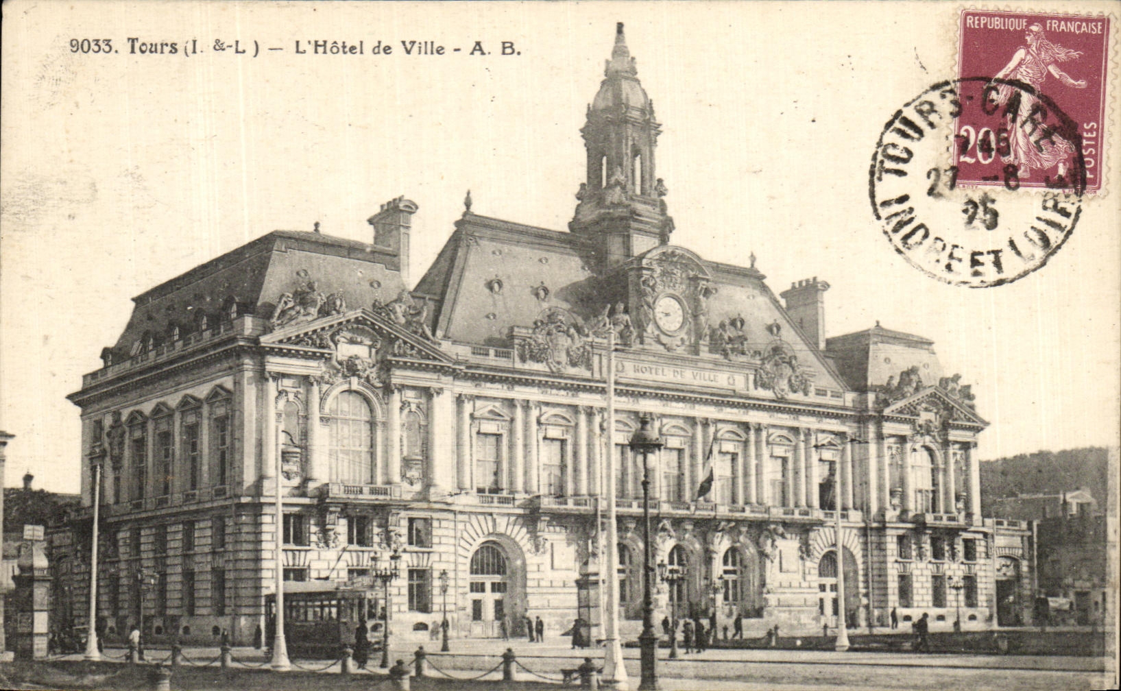 CPA Tours the Town hall