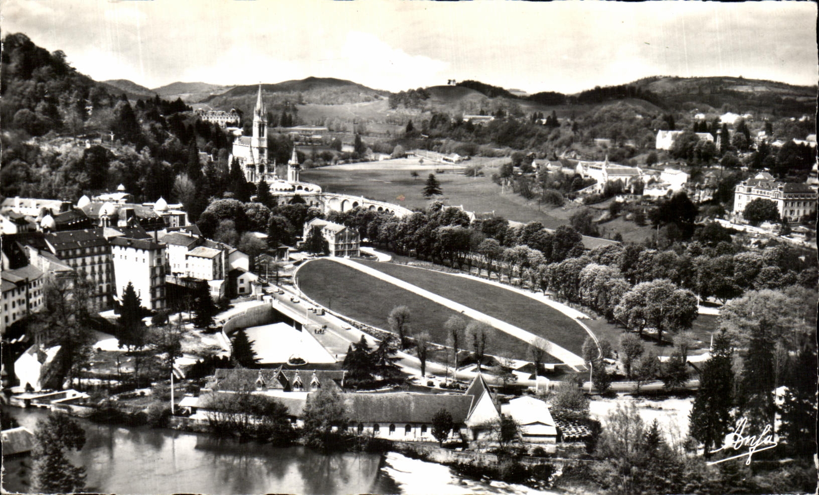 CPSM Lourdes View of both Basilica