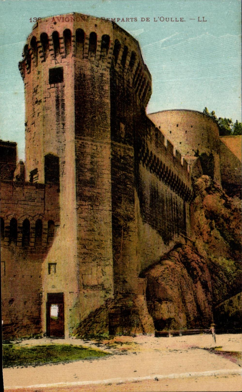 Paredes de CPA Avignon de Oulle