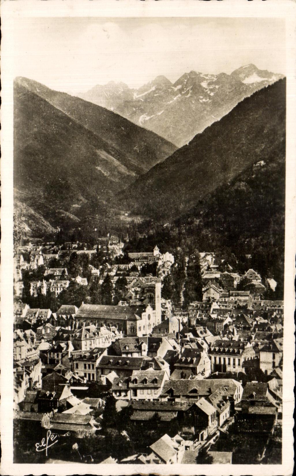 CPA Luchon View And melts Of the Mountains Borders