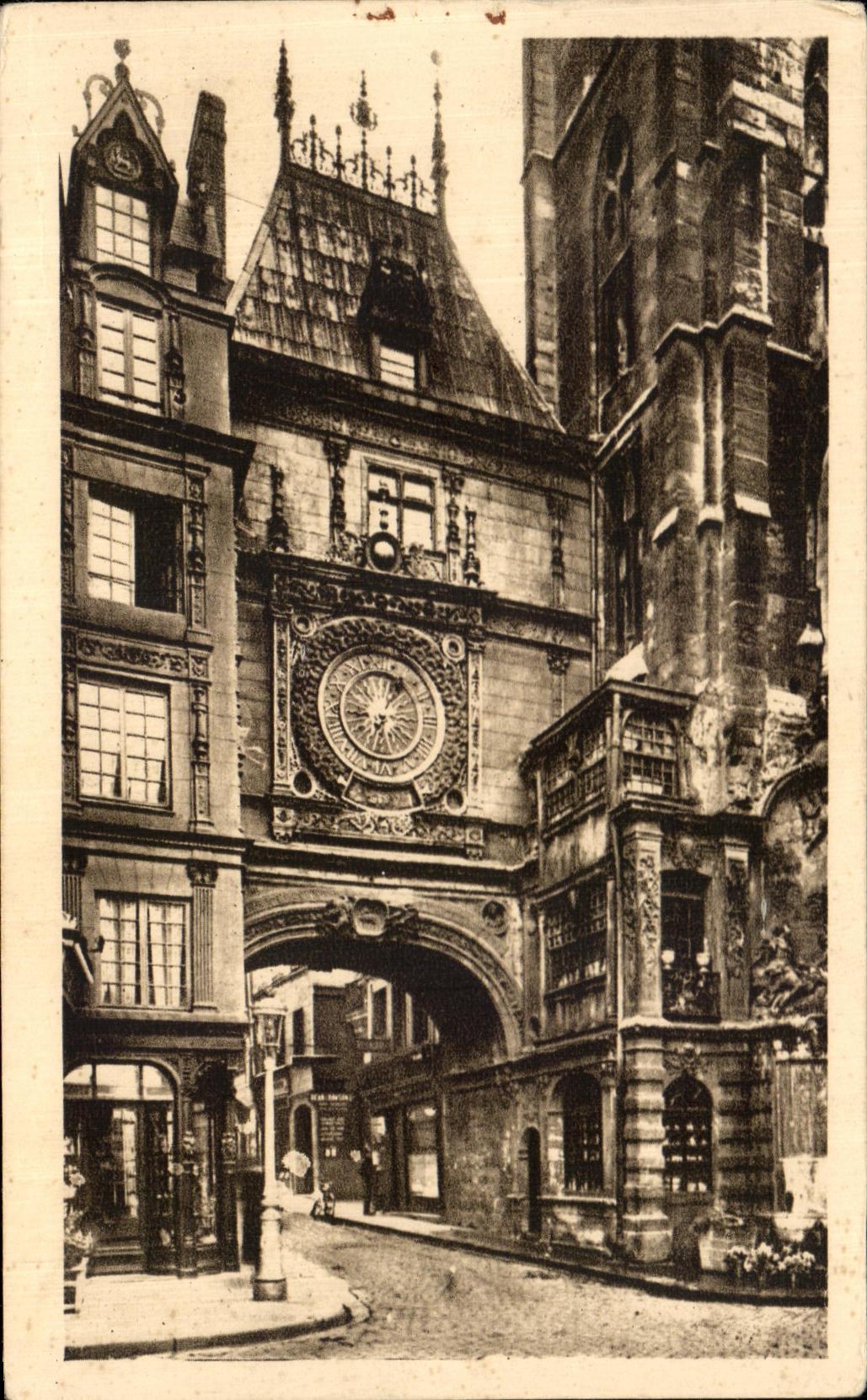 CPA Rouen the Large Clock and the Fountain