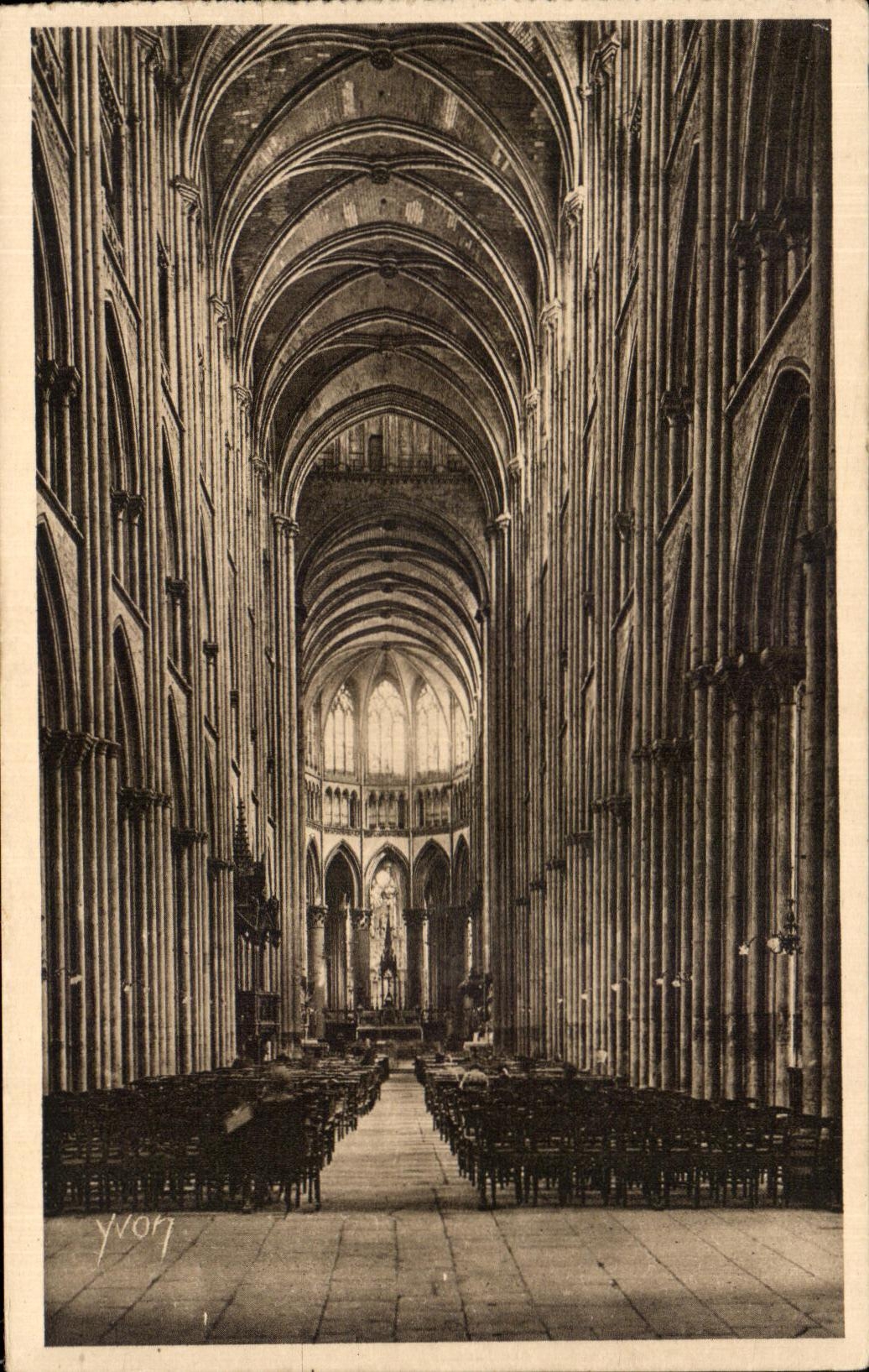 CPA Interior Rouen of the Cathedral