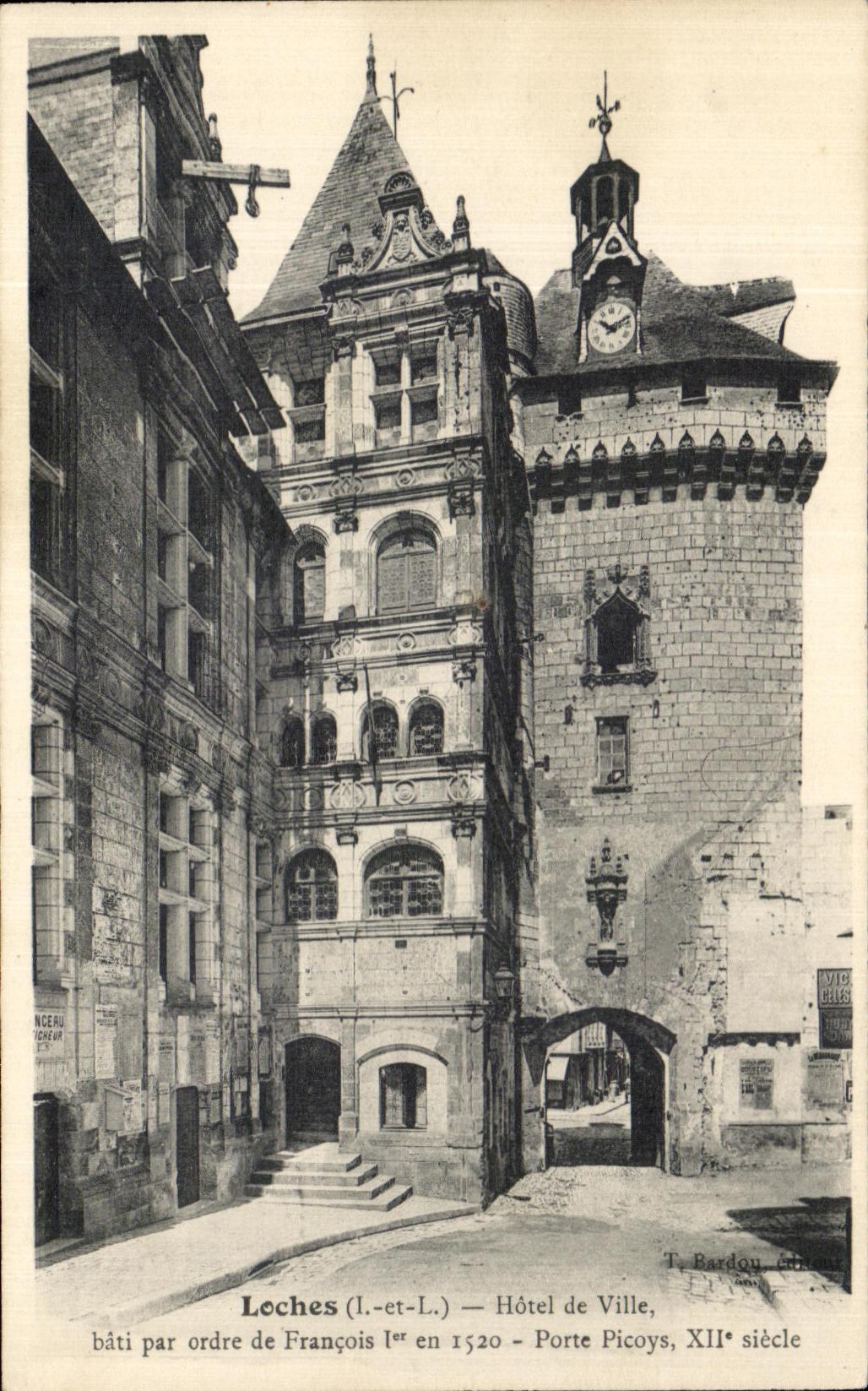 CPA Loaches Town hall Built By Order Of François 1st Picoys Gate