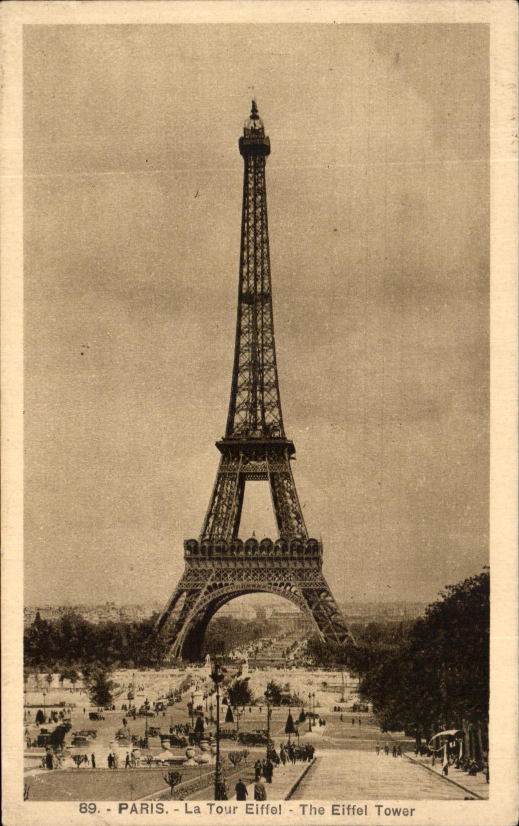 CPA Paris La Tour Eiffel 