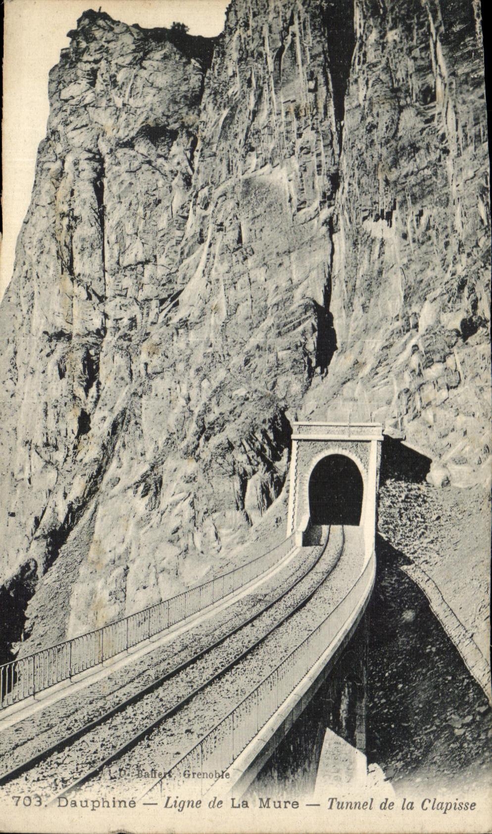 CPA Dauphine Line of Walls Tunnel of Clapisse