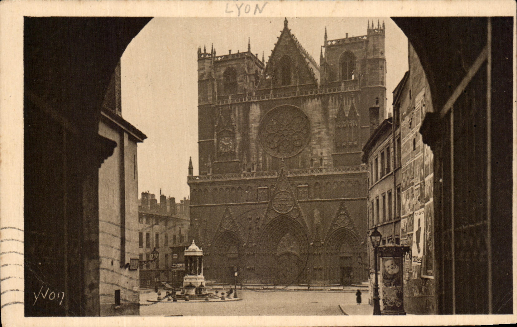 CPA Lyon Cathedral Saint Jean