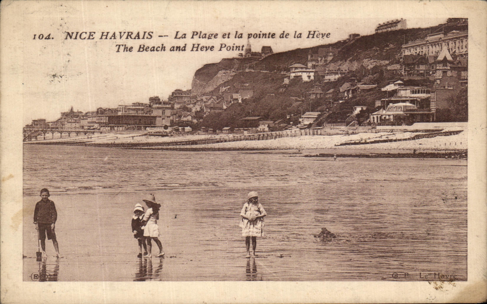 CPA Nice Native of Le Havre the Beach And the point Of Heve Children