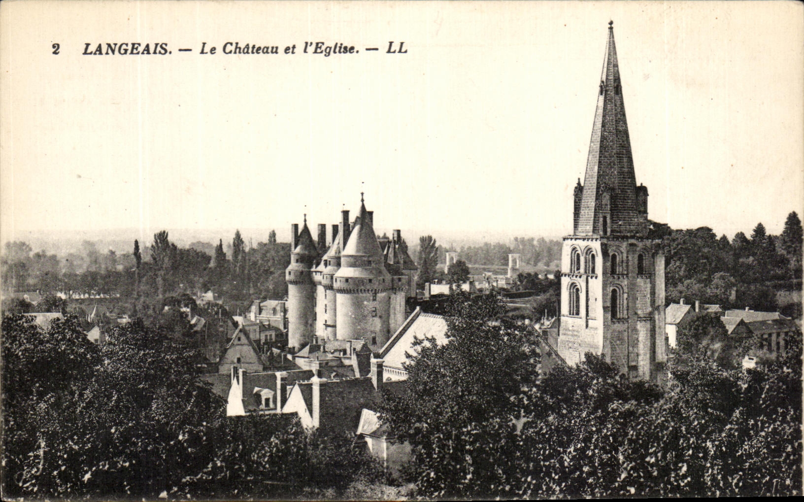 CPA Langeais el castillo y la iglesia