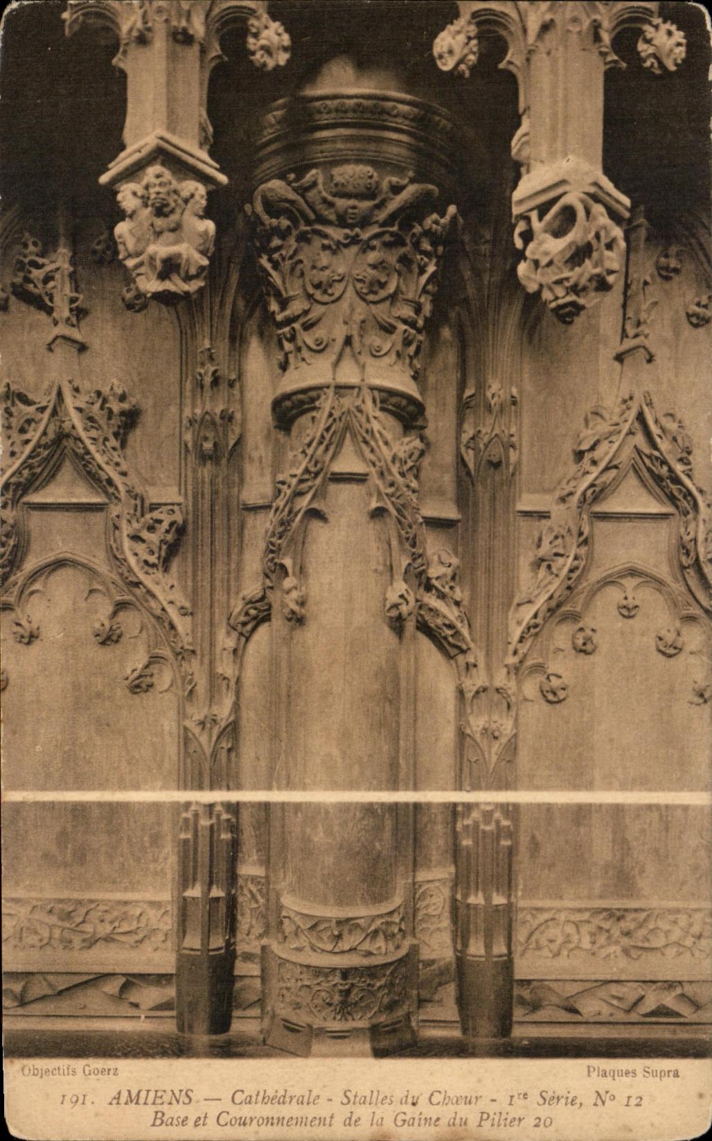 CPA Amiens Cathedrale Stalls of the chorus Bases and crowning of the sheath of the pillar