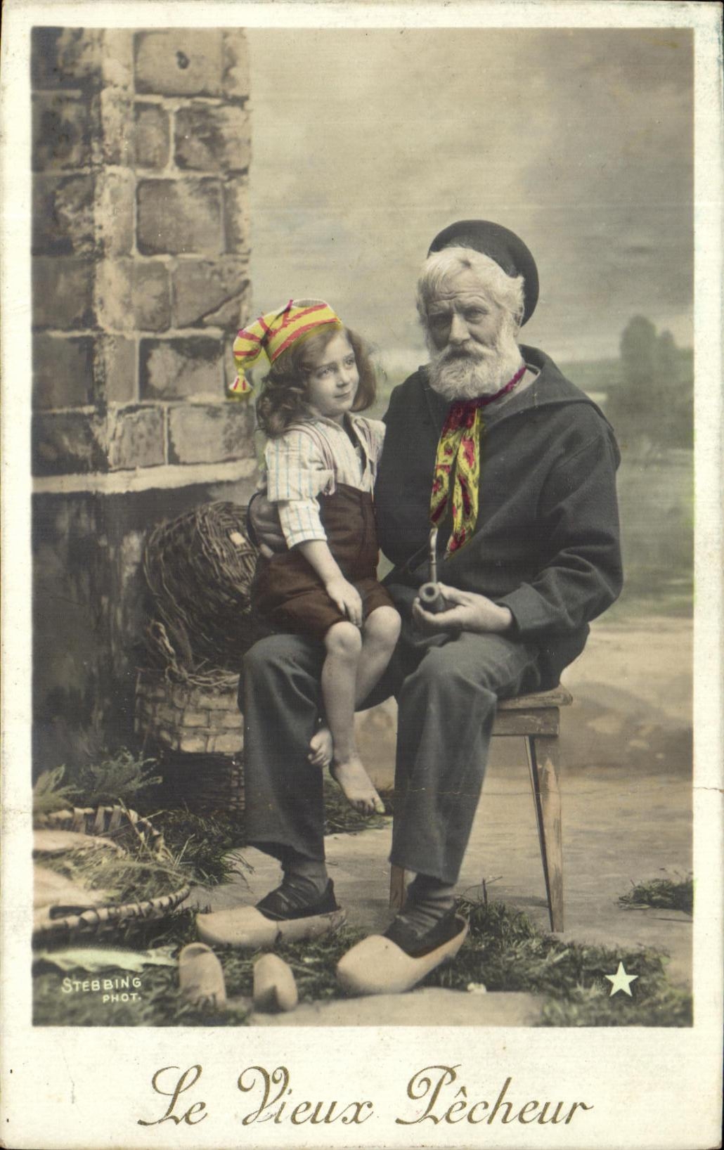 Nino de la fantasia de CPA y padre grande el viejo pecador