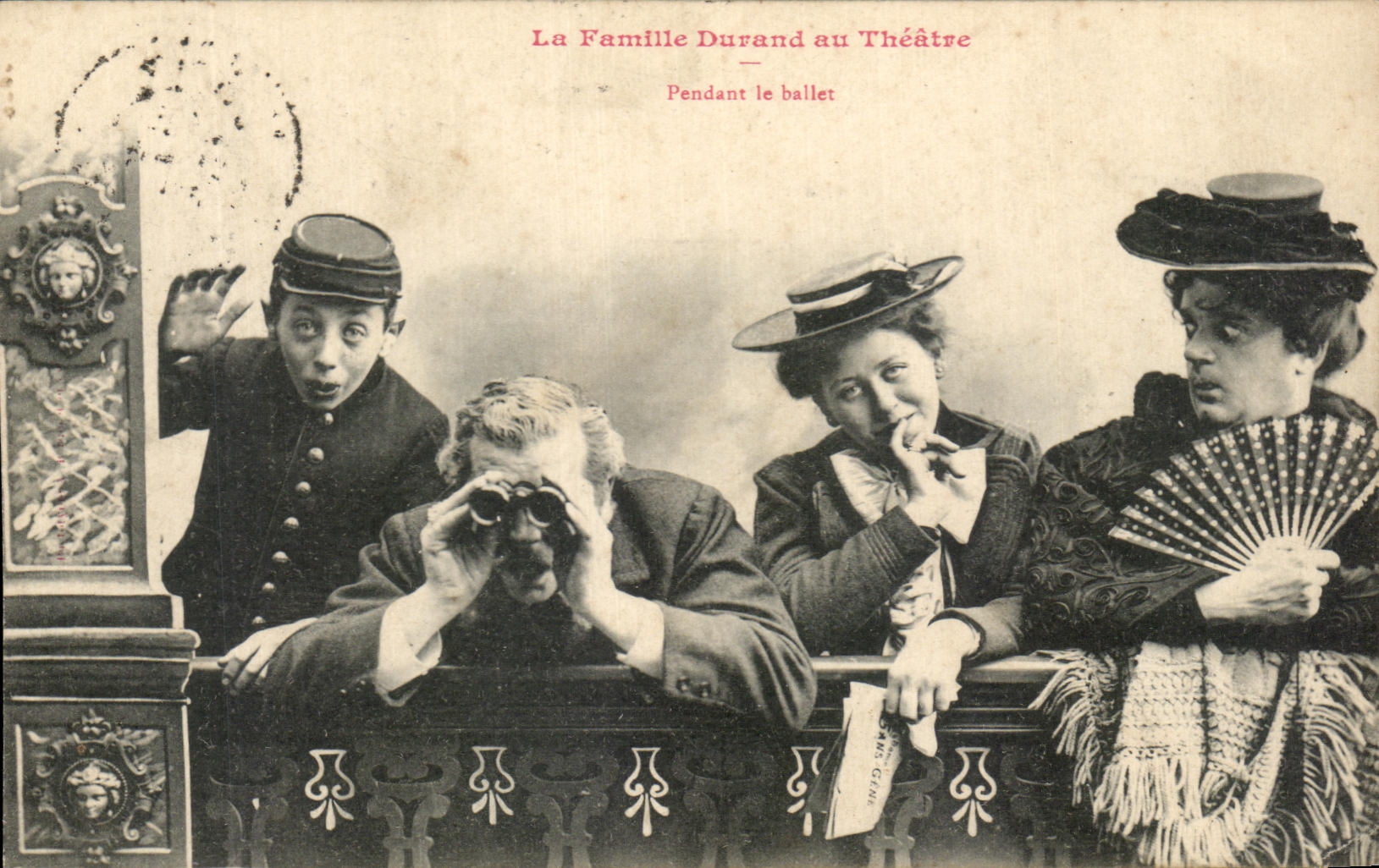 CPA Fantaisie La famille Durand au theatre Pendant le ballet Eventail
