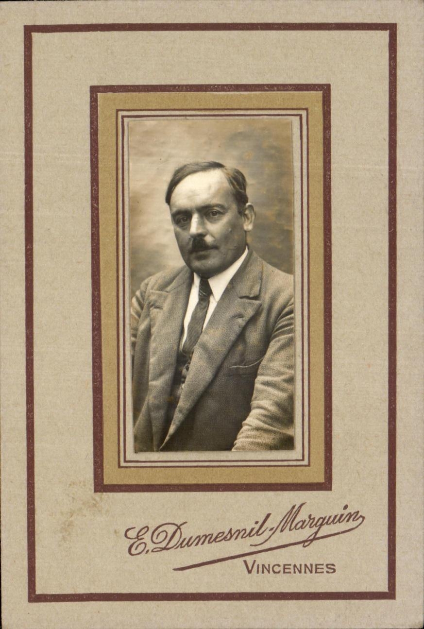 Photograph of identity Dumesnil Marguin Vincennes