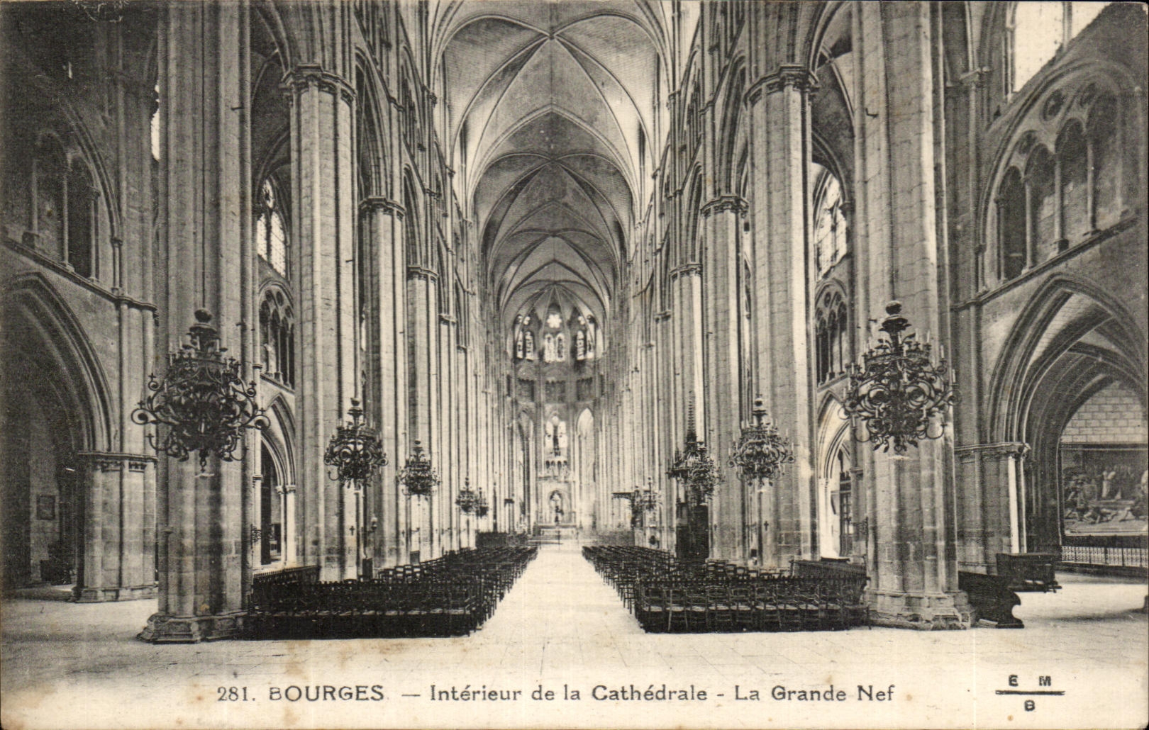 CPA Bourges interior de la catedral el gran cubo