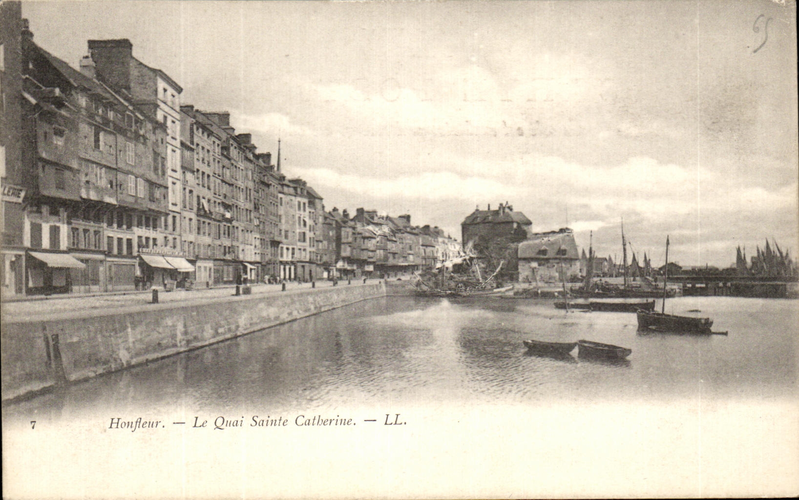CPA Honfleur Le Quai Sainte Catherine