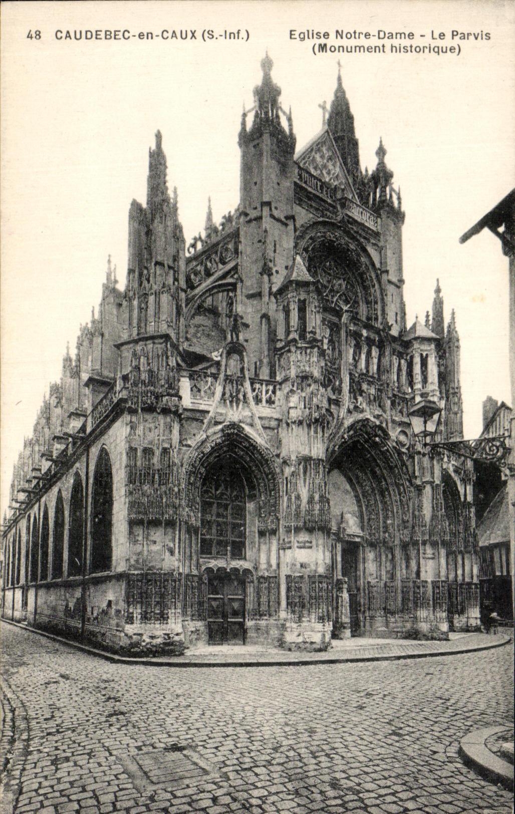 CPA Caudebec in Caux Notre Dame Church the square