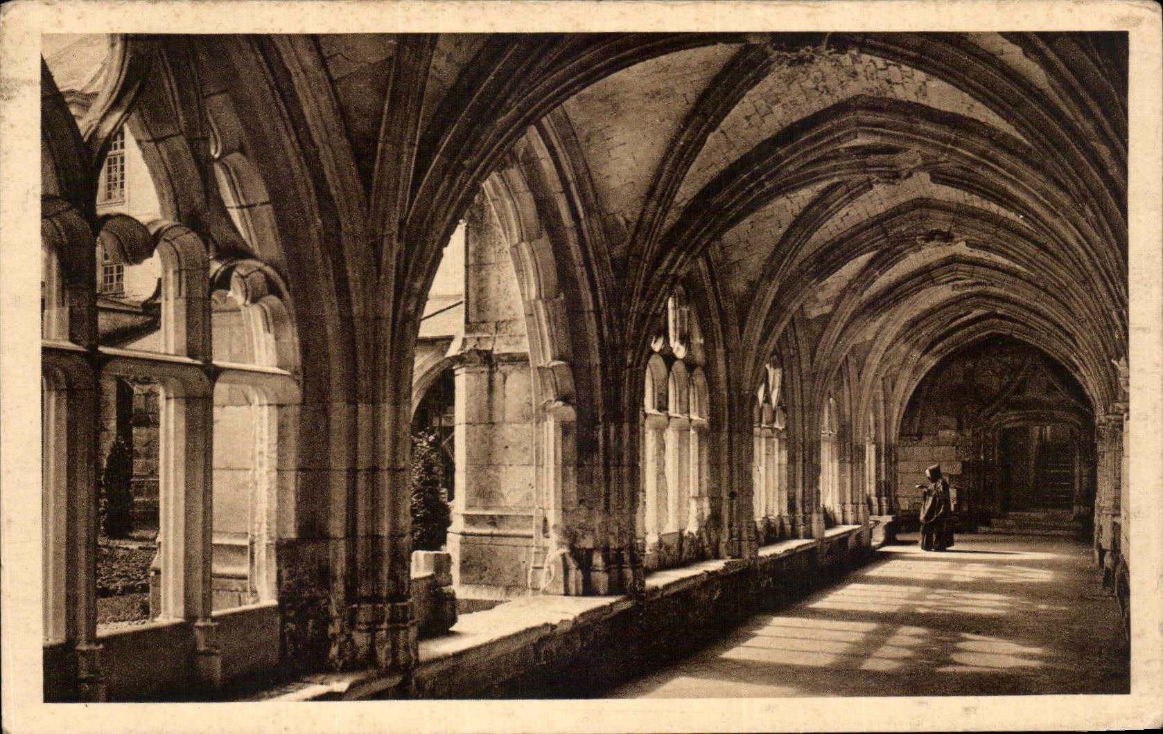 CPA Abbey Of Saint Wandrille the Cloister