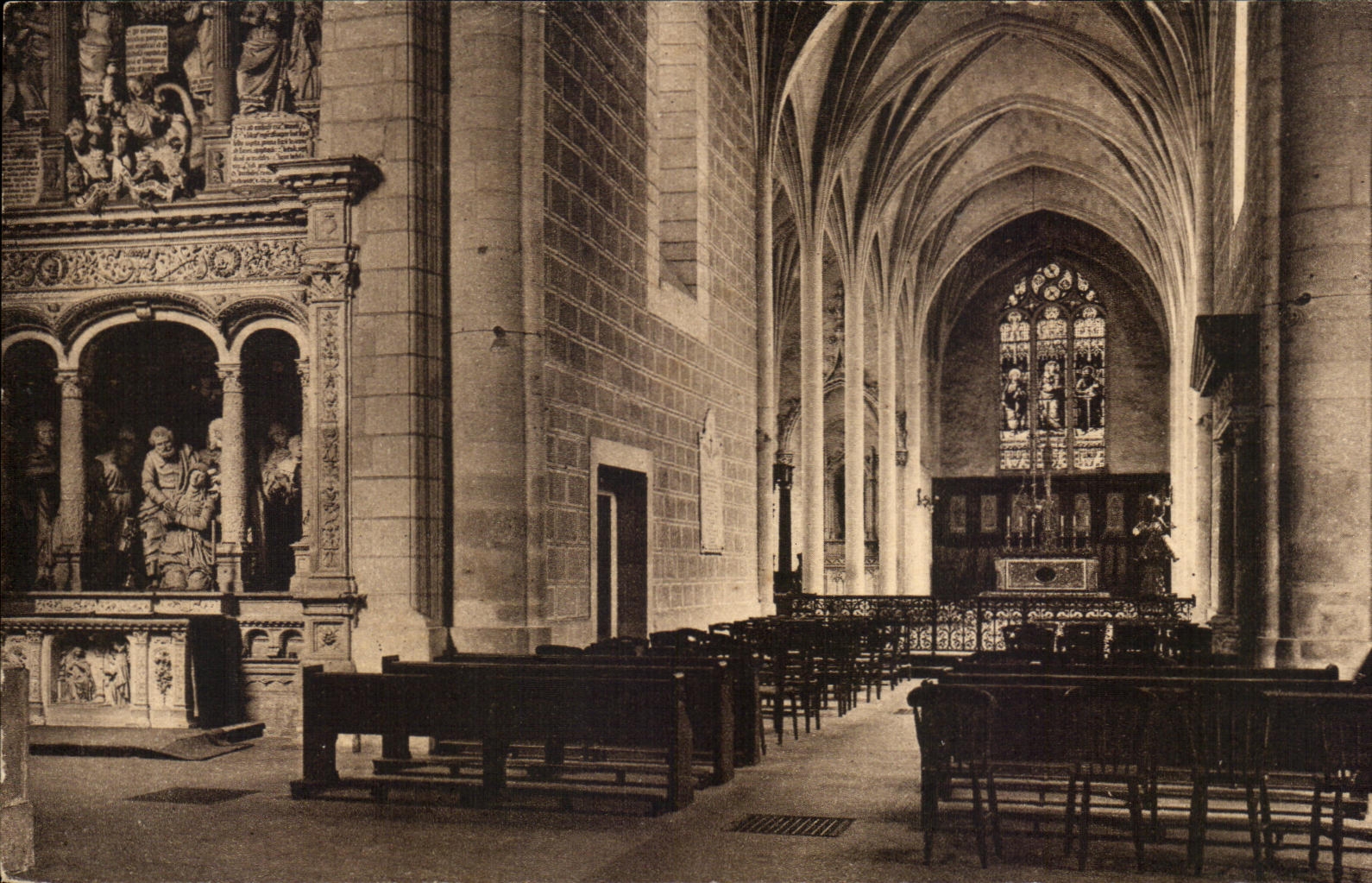 CPA La Chapelle Of the Virgin And the Chorus Of St Pierre De Solesmes the Sarthe