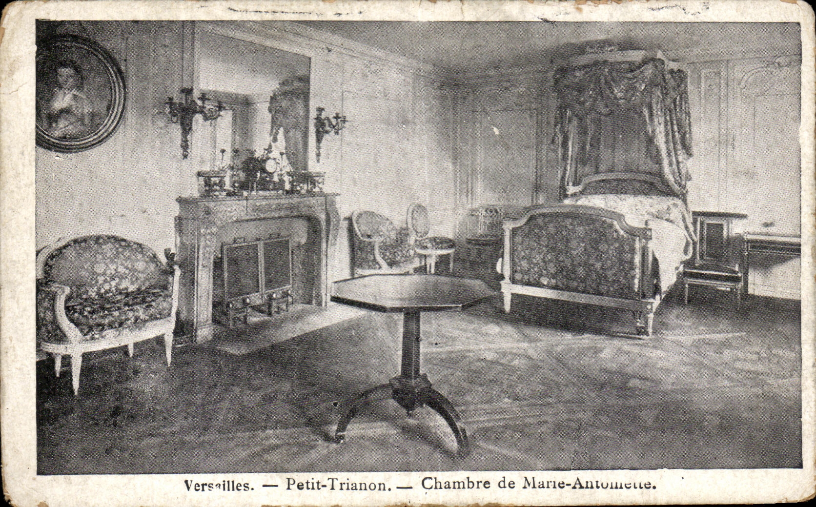 CPA Versailles Petit Trianon Chambre de Marie Antoinette
