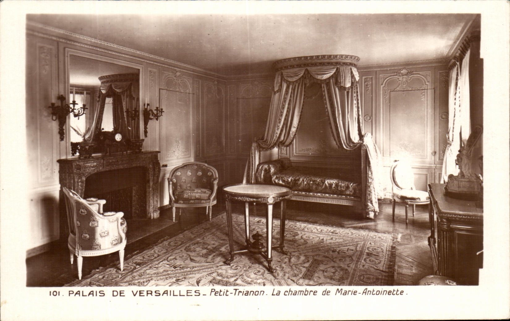 CPA Palais De Versailles Petit Tranon La Chambre de Marie Antoinette