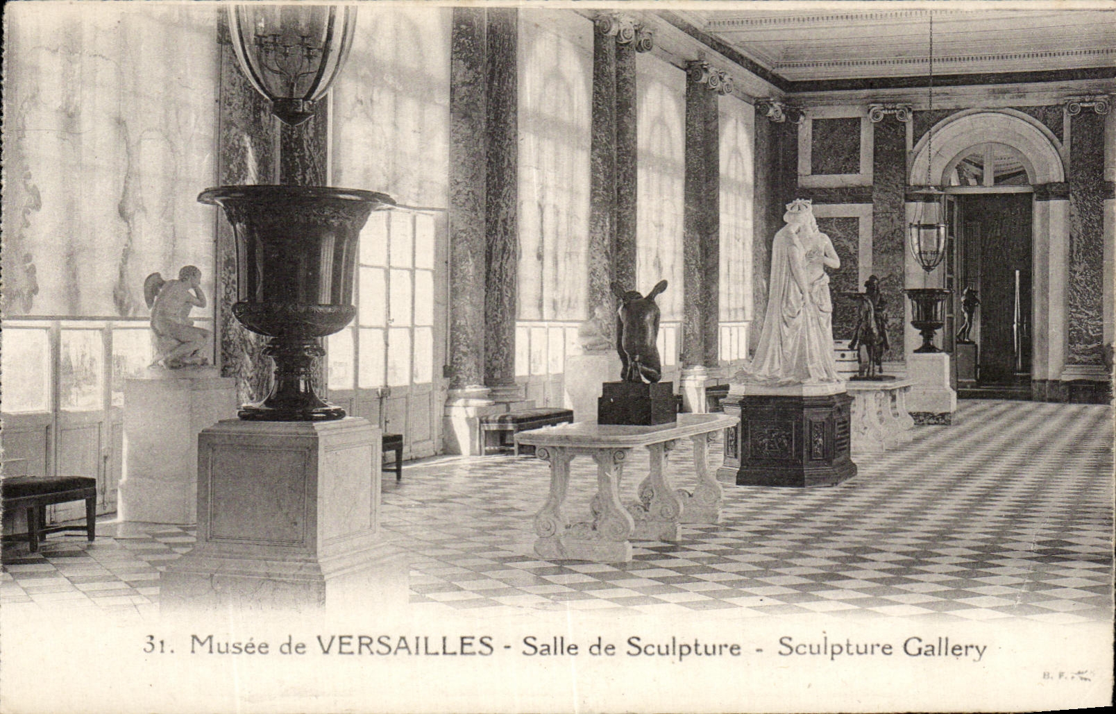 CPA Musee de Versailles Salle de Sculpture 
