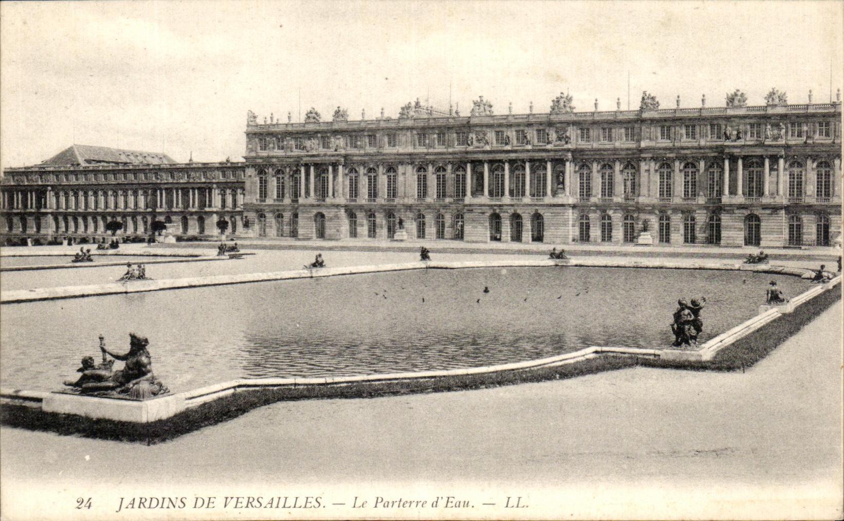 CPA Jardins De Versailles Le Parterre d'Eau