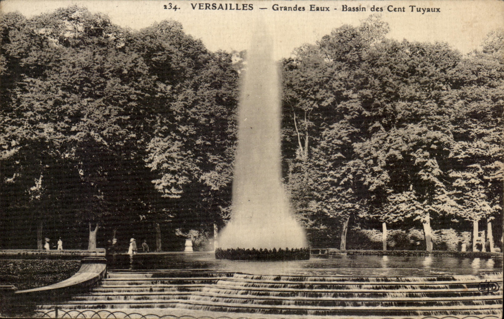 CPA Versailles Grandes Eaux Bassin des Cent Tuyaux