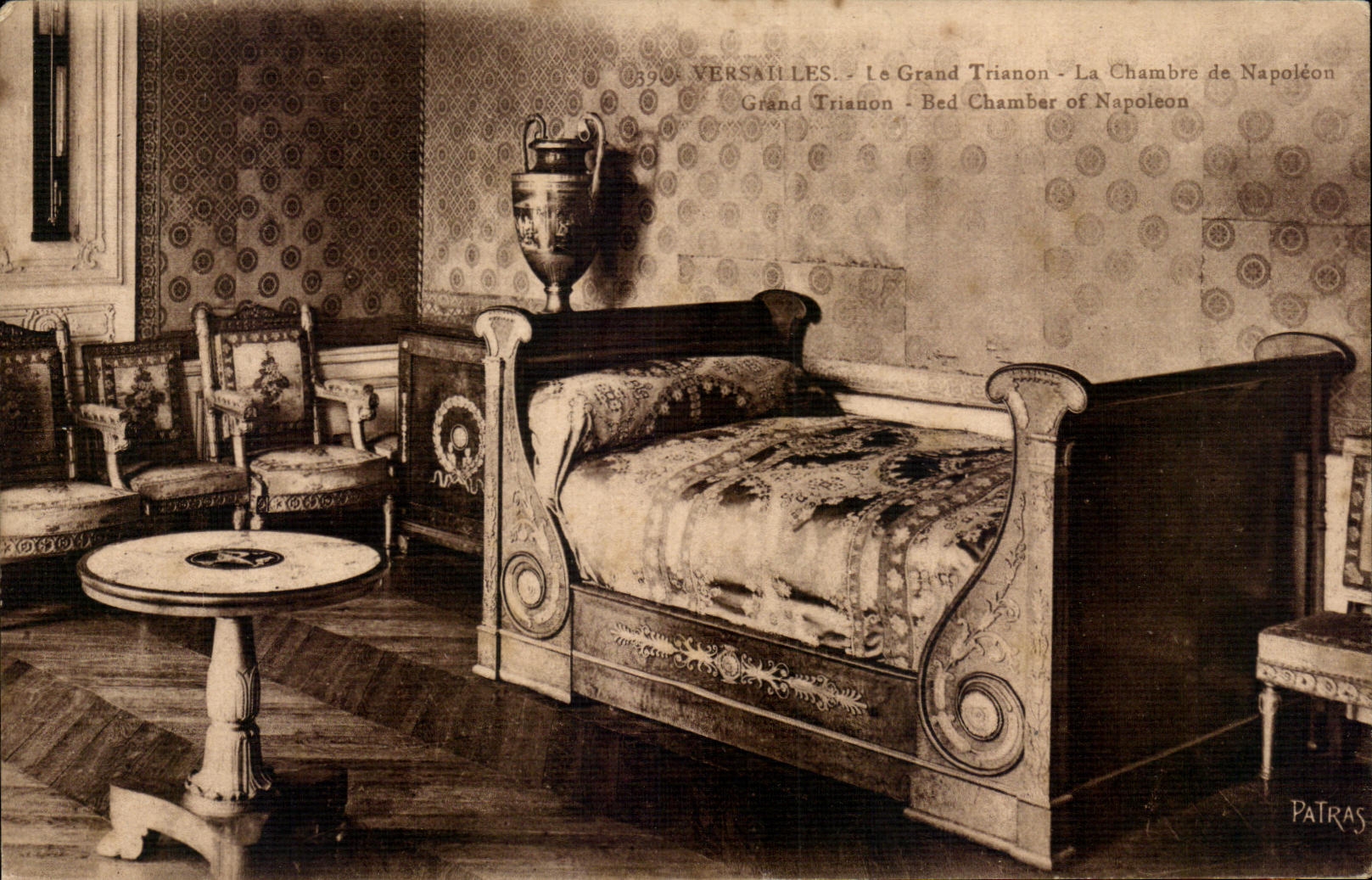 CPA Versailles Le Grand Trianon La Chambre de Grand Trianon Napoleon 1er