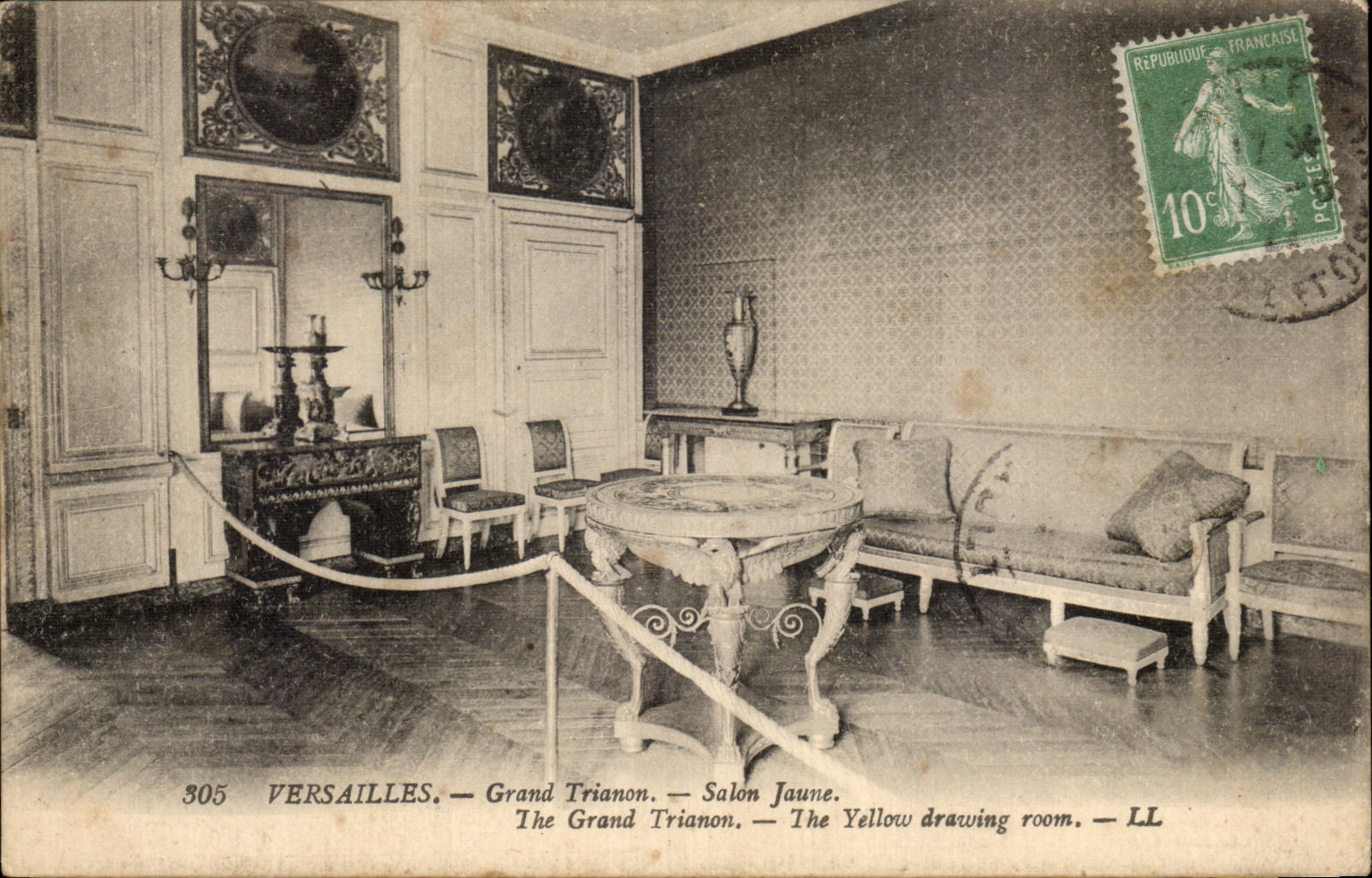 CPA Versailles Grand Trianon Salon Jaune 