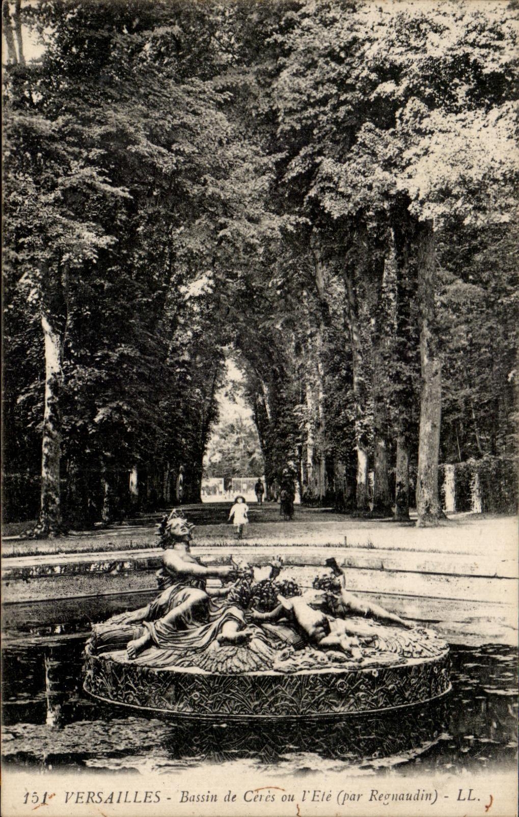 CPA Versailles Bassin de Ceres ou L'Ete Regnaudin