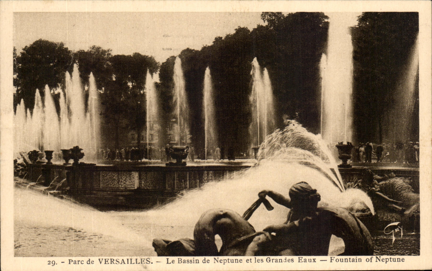 CPA Parc de Versailles Le Bassin de Neptune et les Grandes Eaux Fountain of Neptune