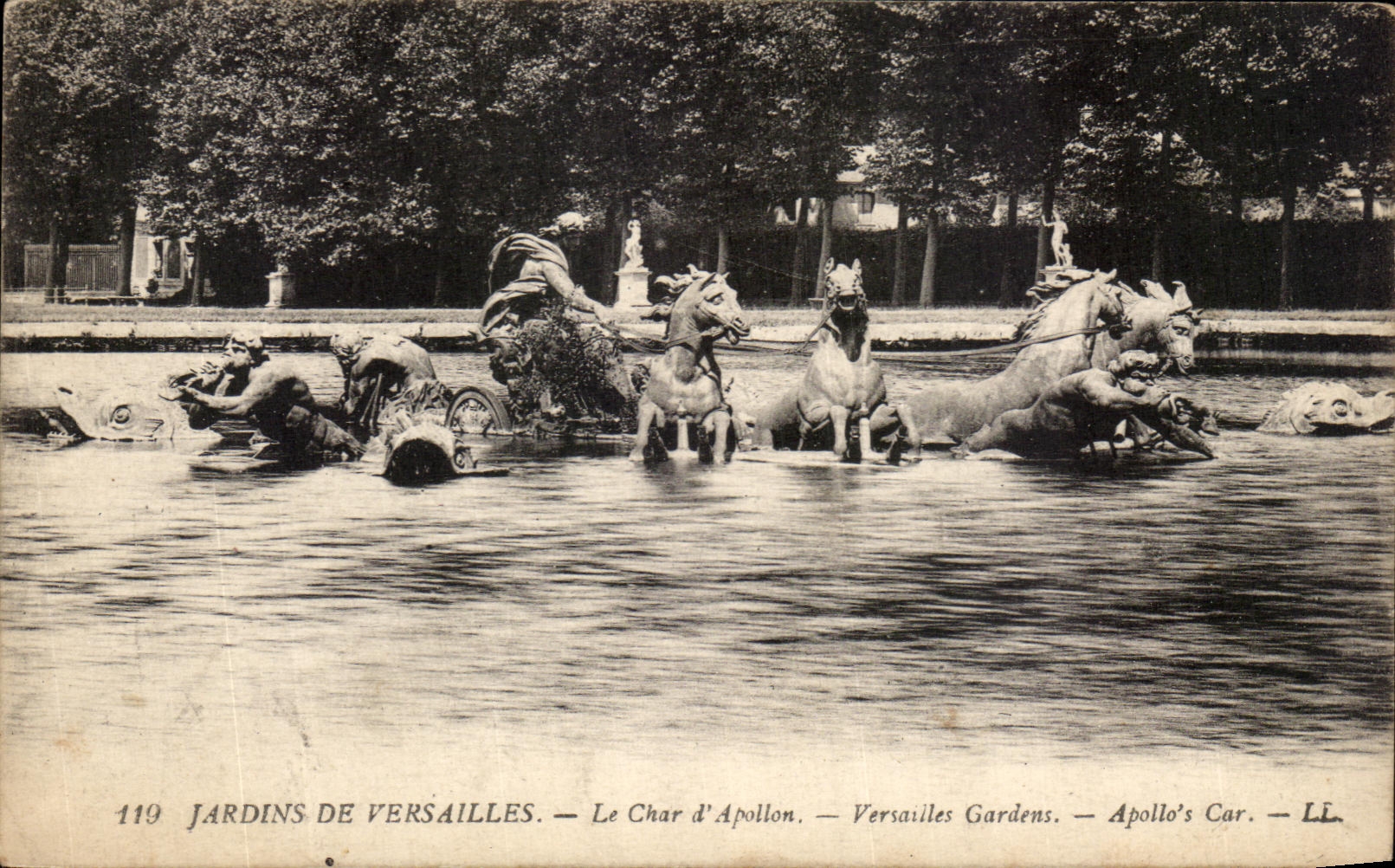CPA Jardins De Versailles Le Char d'Apollon