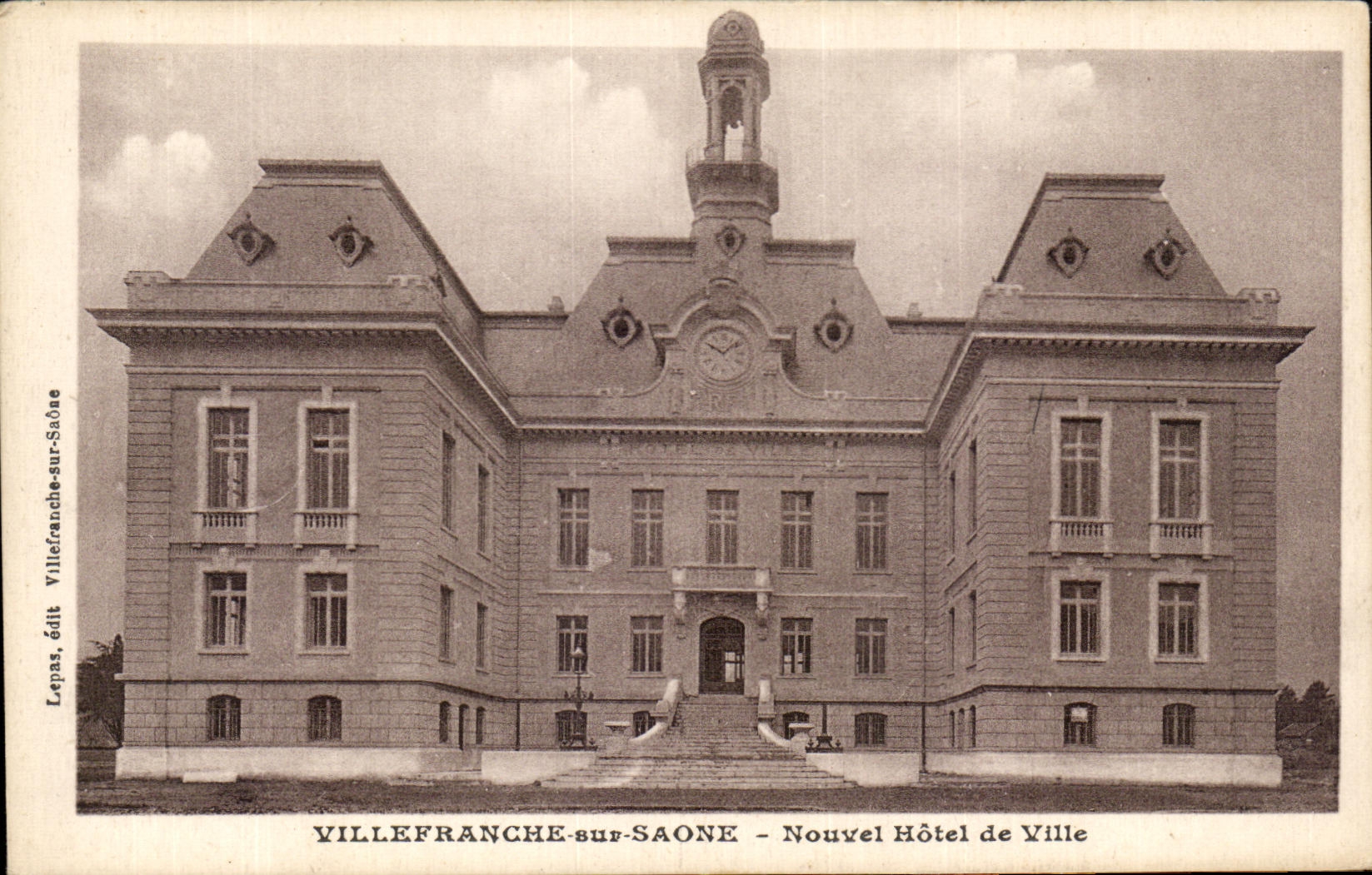 CPA Villerfranche On the Saone New Town hall