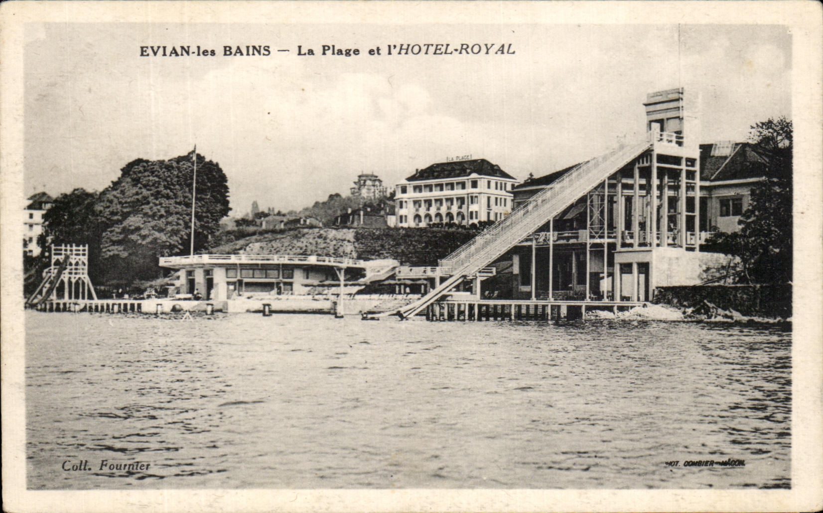 CPA Evian les Bains the Beach and the Royal Hotel