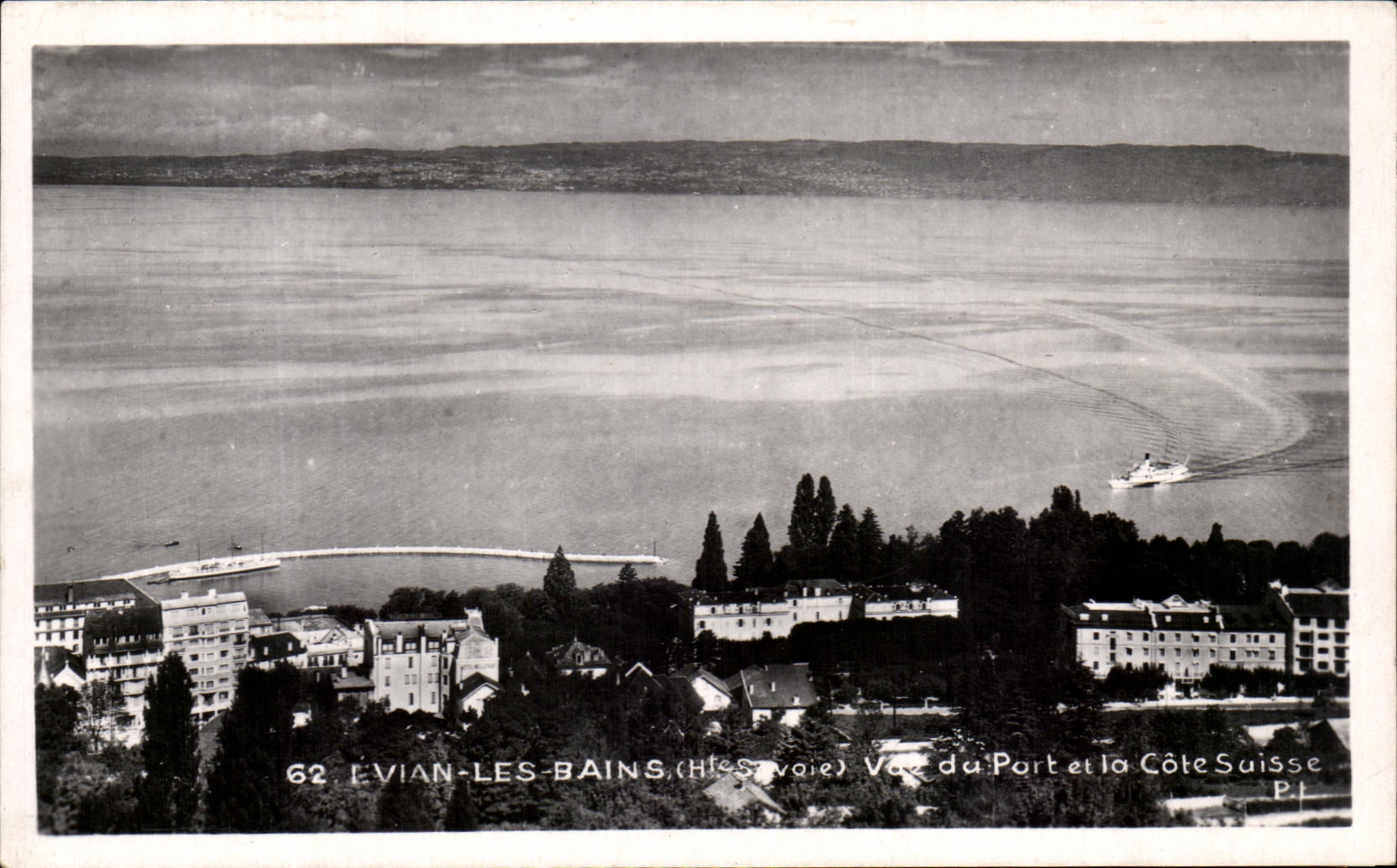 CPA Evian Les Bains Seen of the Port and the Swiss Dimension