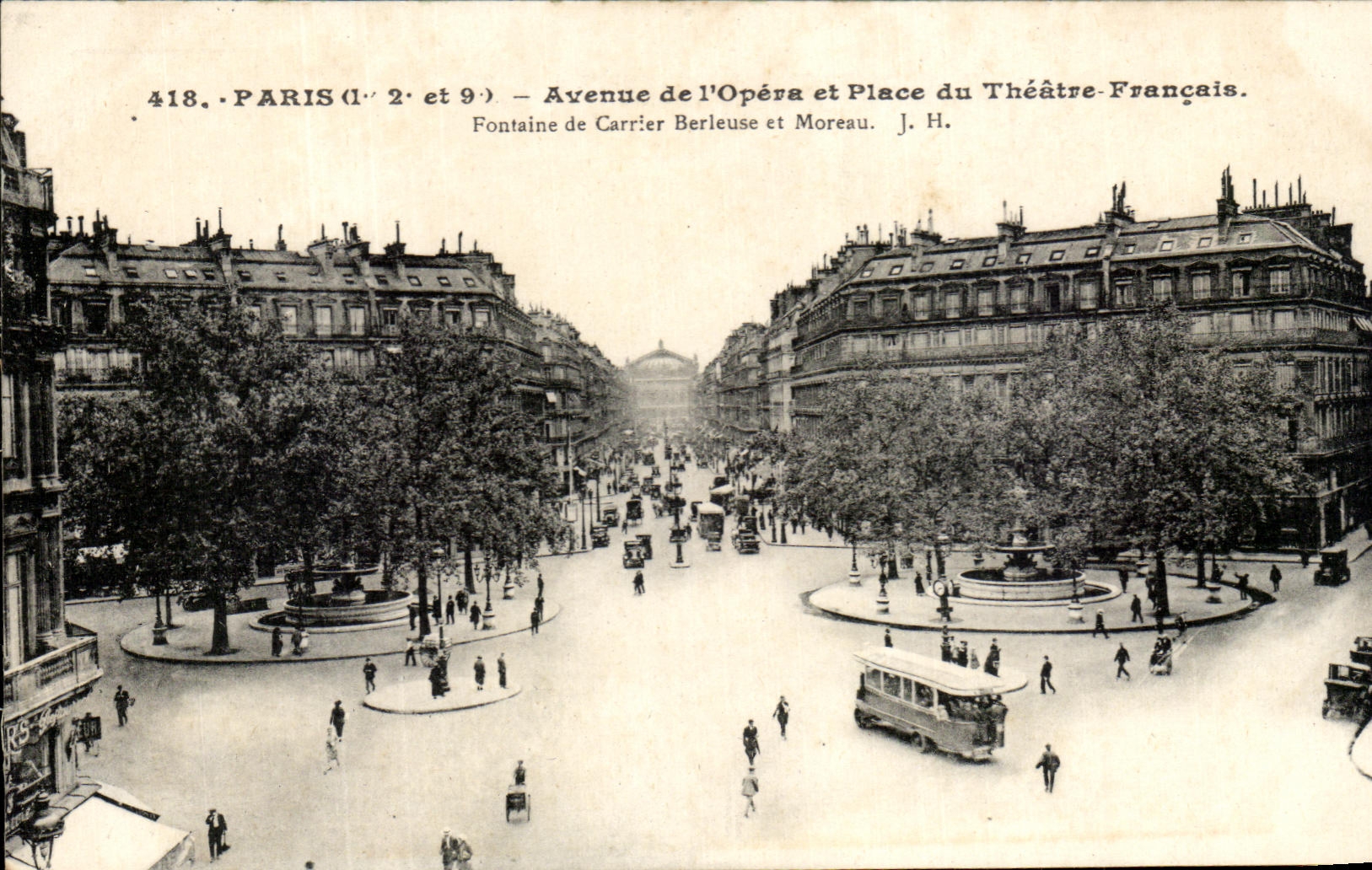 CPA Paris Avenue de l'Opera et Place du Theatre Francais Fontaine de Carrier Berleuse et Moreau