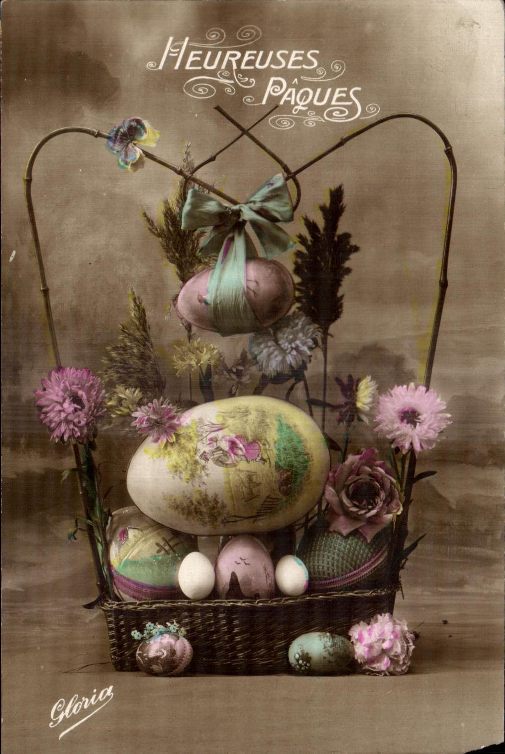 Huevos de Pascua de la fantasia de CPA