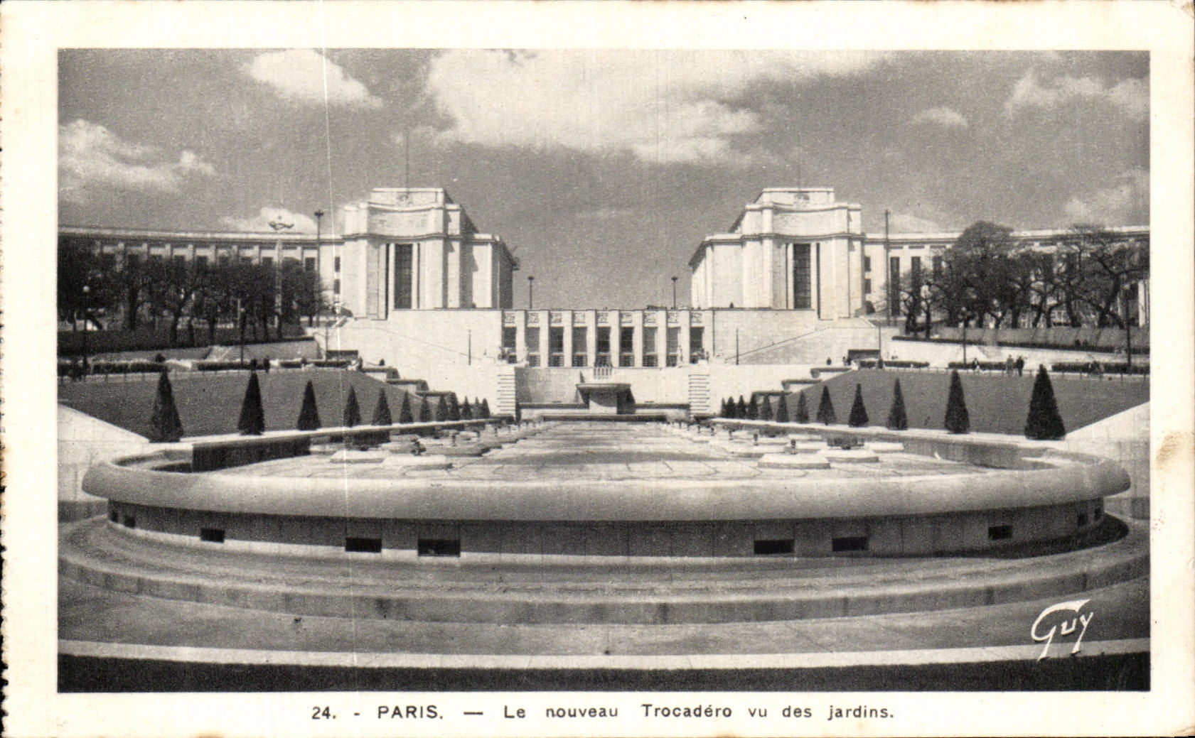 CPA Paris New Trocadero Seen Of the Gardens