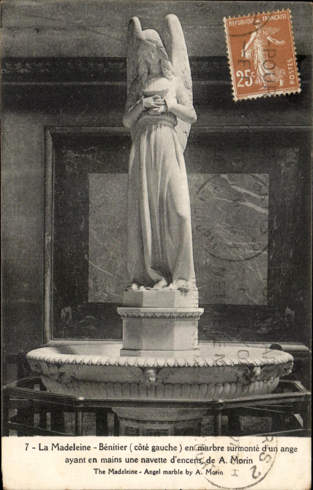 CPA the Madeleine Benitier out of Marble Surmounts by an angel having in Hands Shuttle Paris an incense