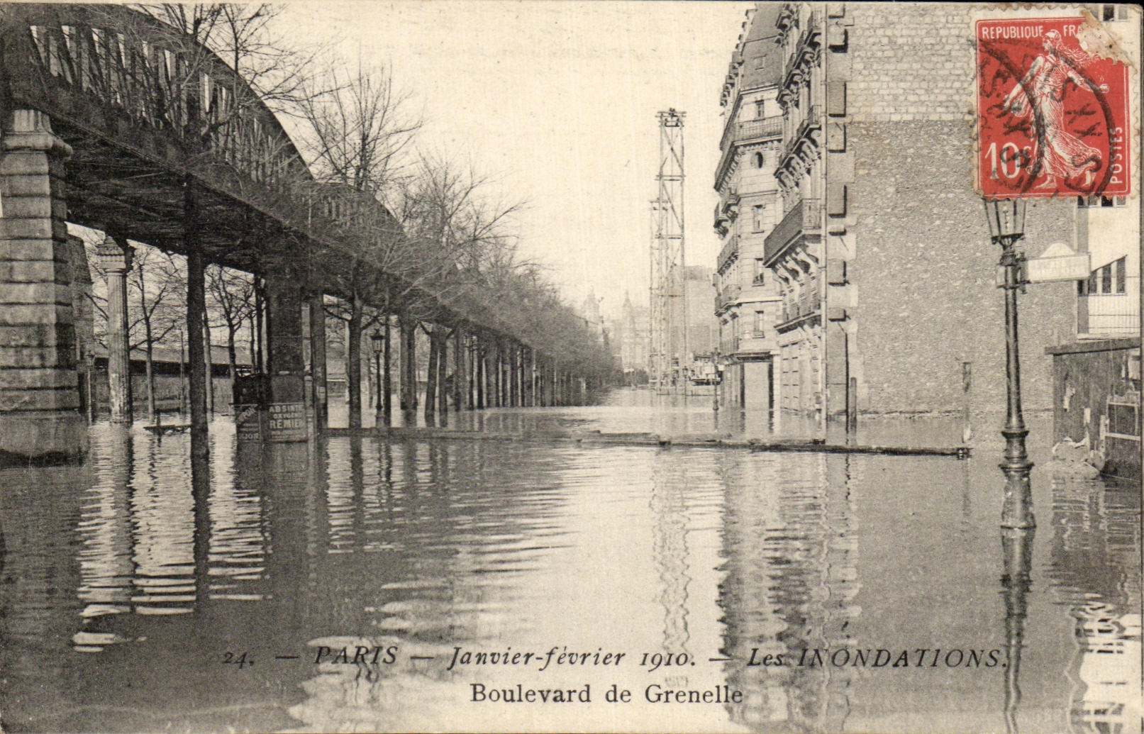 CPA Paris Janvier fevrier 1910 Les Inondations Boulevard de Grenelle