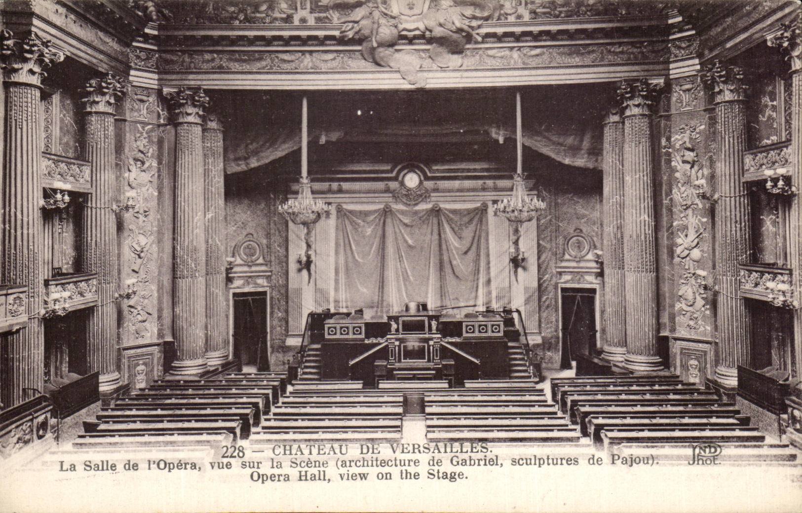CPA Chateau De Versailles La Salle De l'Opera Vue Sur La Scene 