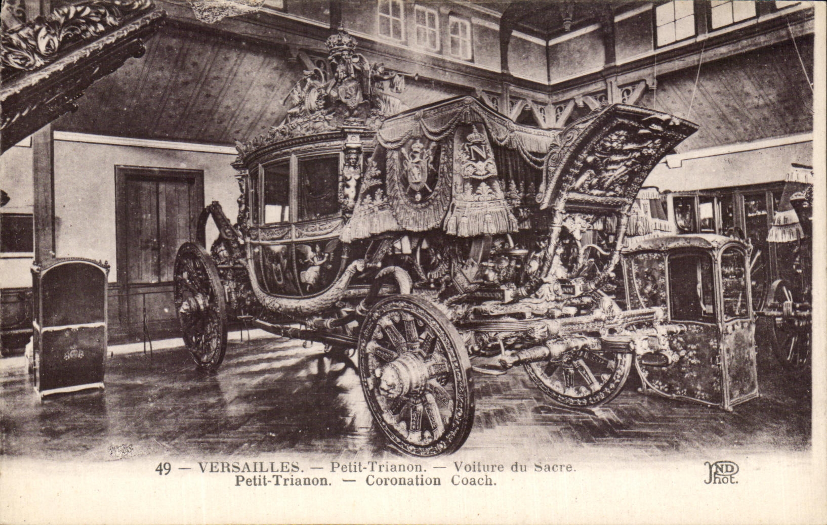 CPA Versailles Petit Trianon Voiture Du Sacre Petit Trianon