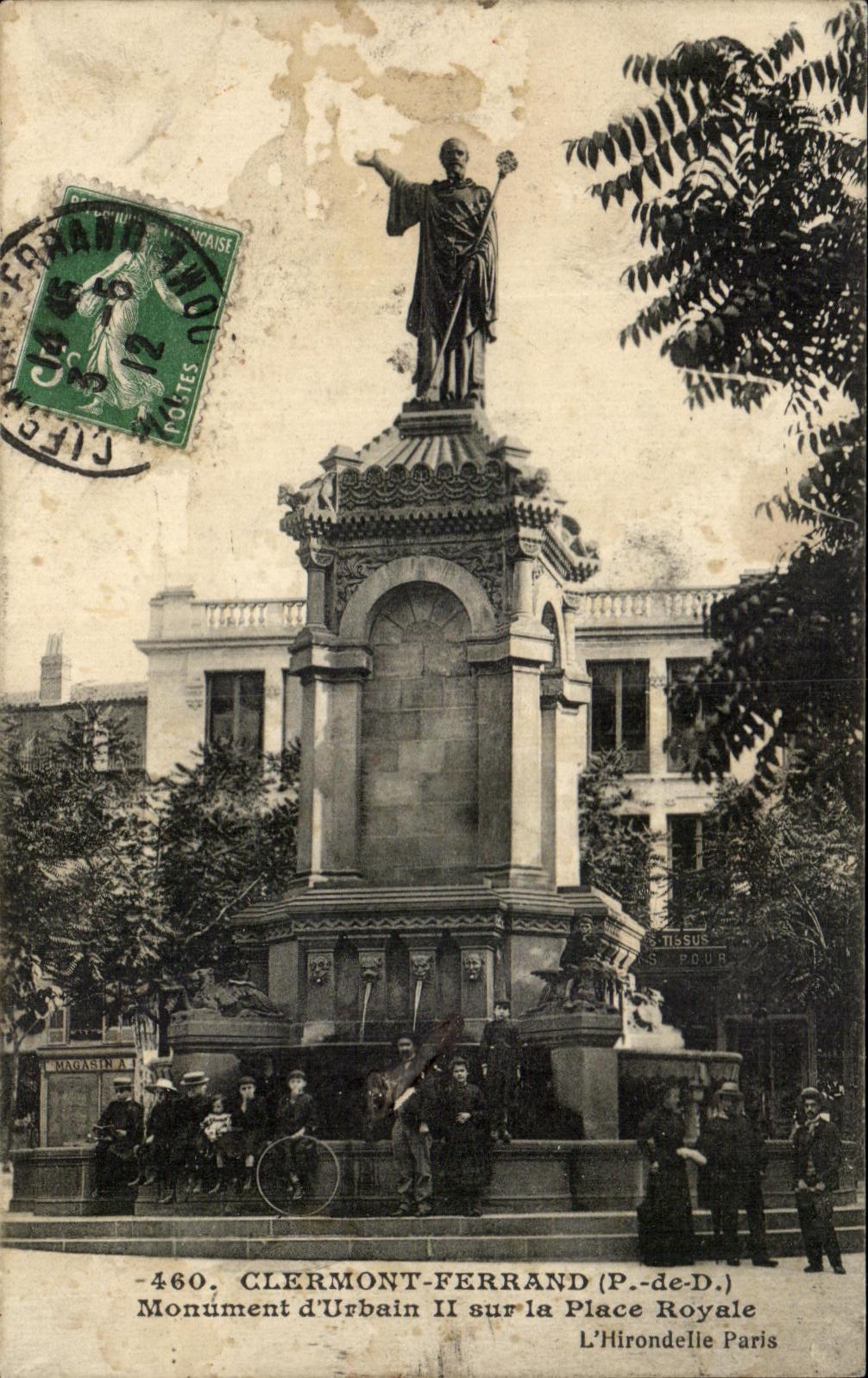 CPA Clermont Ferrand Monument of Urbain II on the Royal Place
