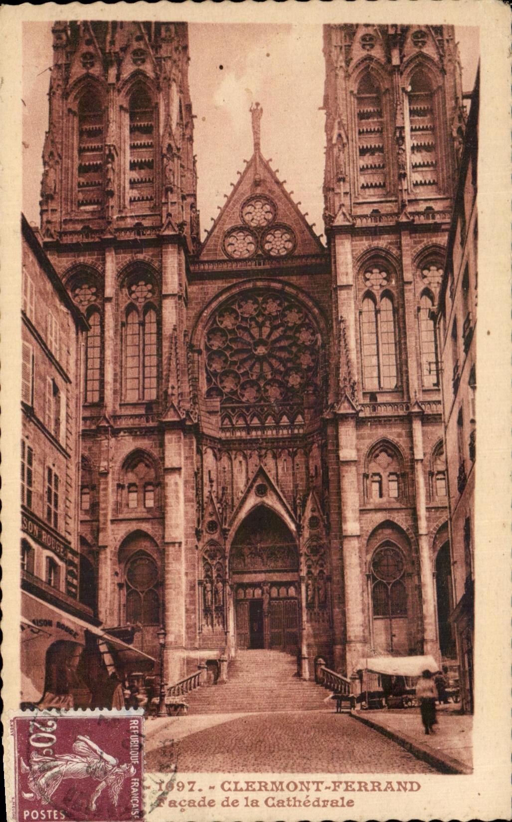 CPA Clermont Ferrand Frontage of the Cathedral