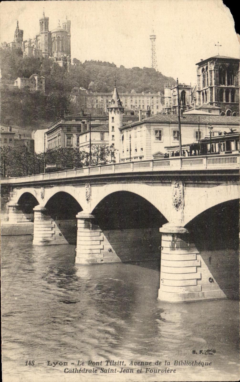 CPA Lyon the Bridge Tilsitt Avenue of the Library Cathedral Saint Jean and Fourviere