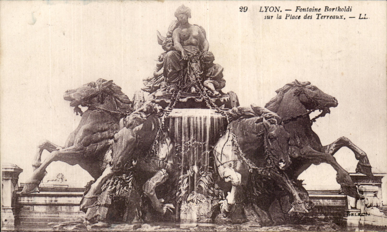 CPA Lyon Bartholdi Fountain On the Place Of the Composts