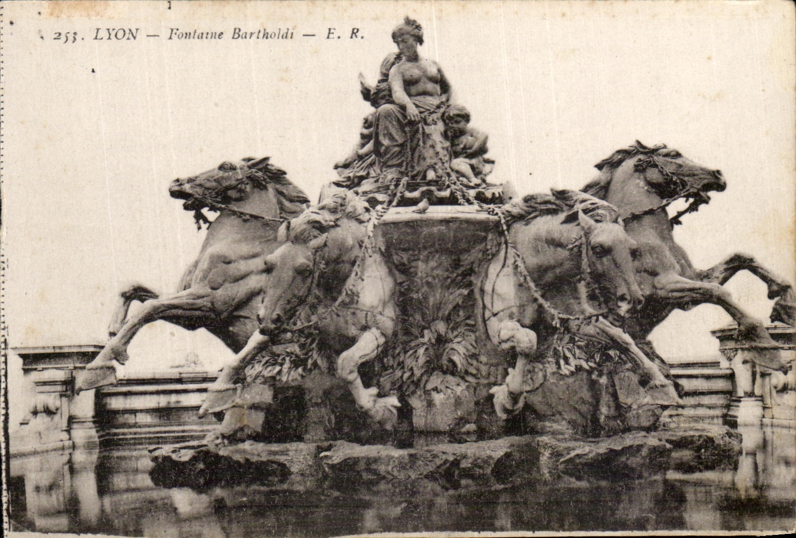 CPA Lyon Bartholdi Fountain