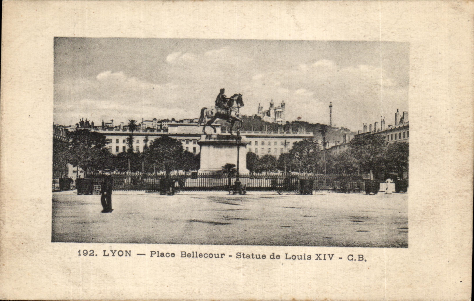 CPA Lyon Places Bellecour Statue of Louis XIV