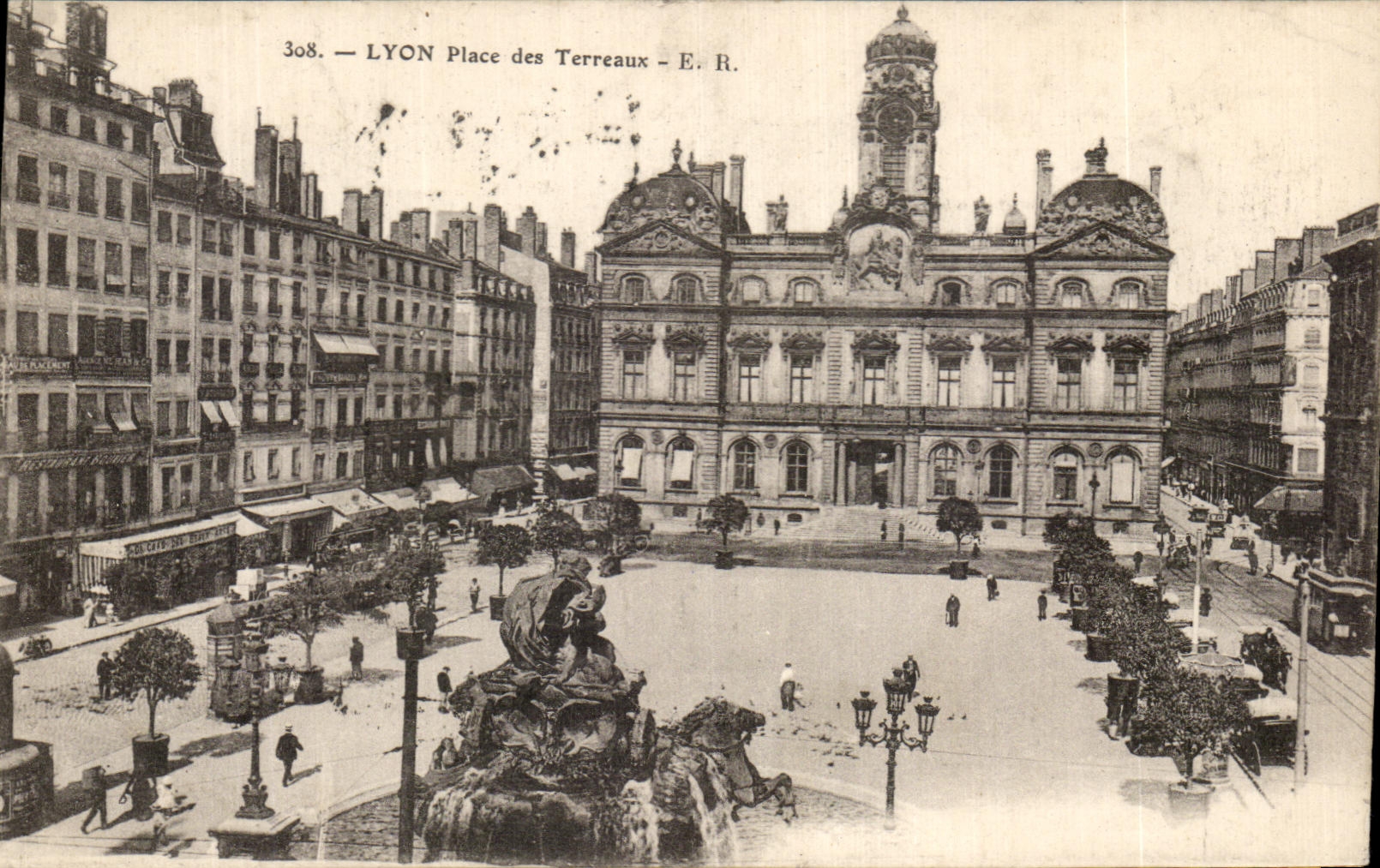 CPA Lyon Places Composts