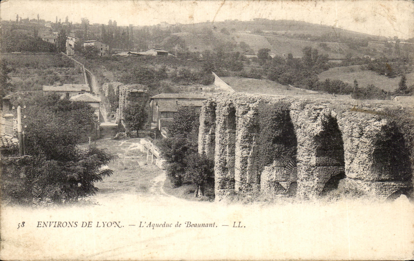 CPA Surroundings Of Lyon the Aqueduct of Beaunant